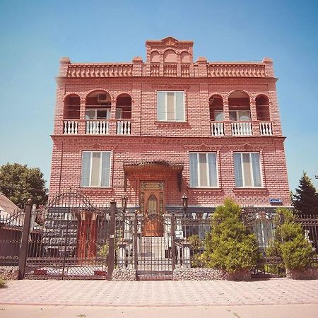 Versal Hotel Kherson Eksteriør bilde