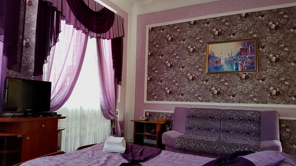 Versal Hotel Kherson Eksteriør bilde