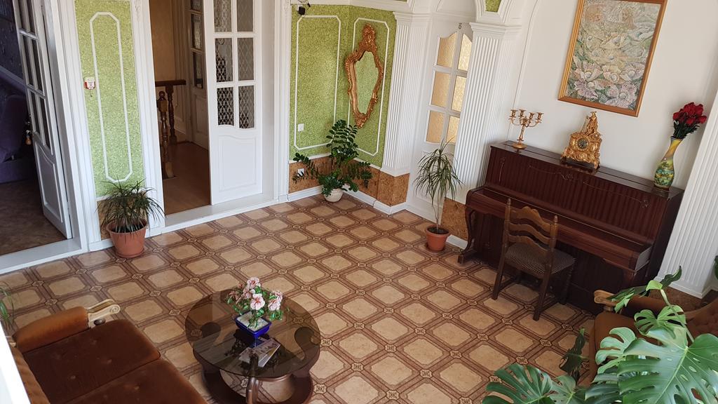 Versal Hotel Kherson Eksteriør bilde