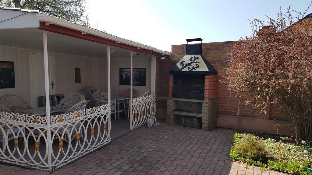 Versal Hotel Kherson Eksteriør bilde