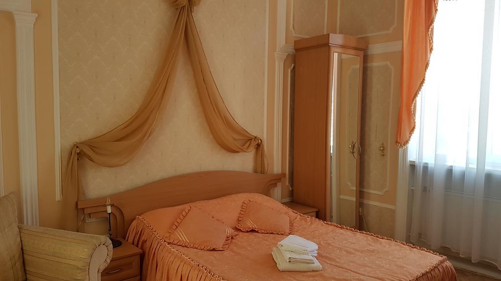Versal Hotel Kherson Eksteriør bilde